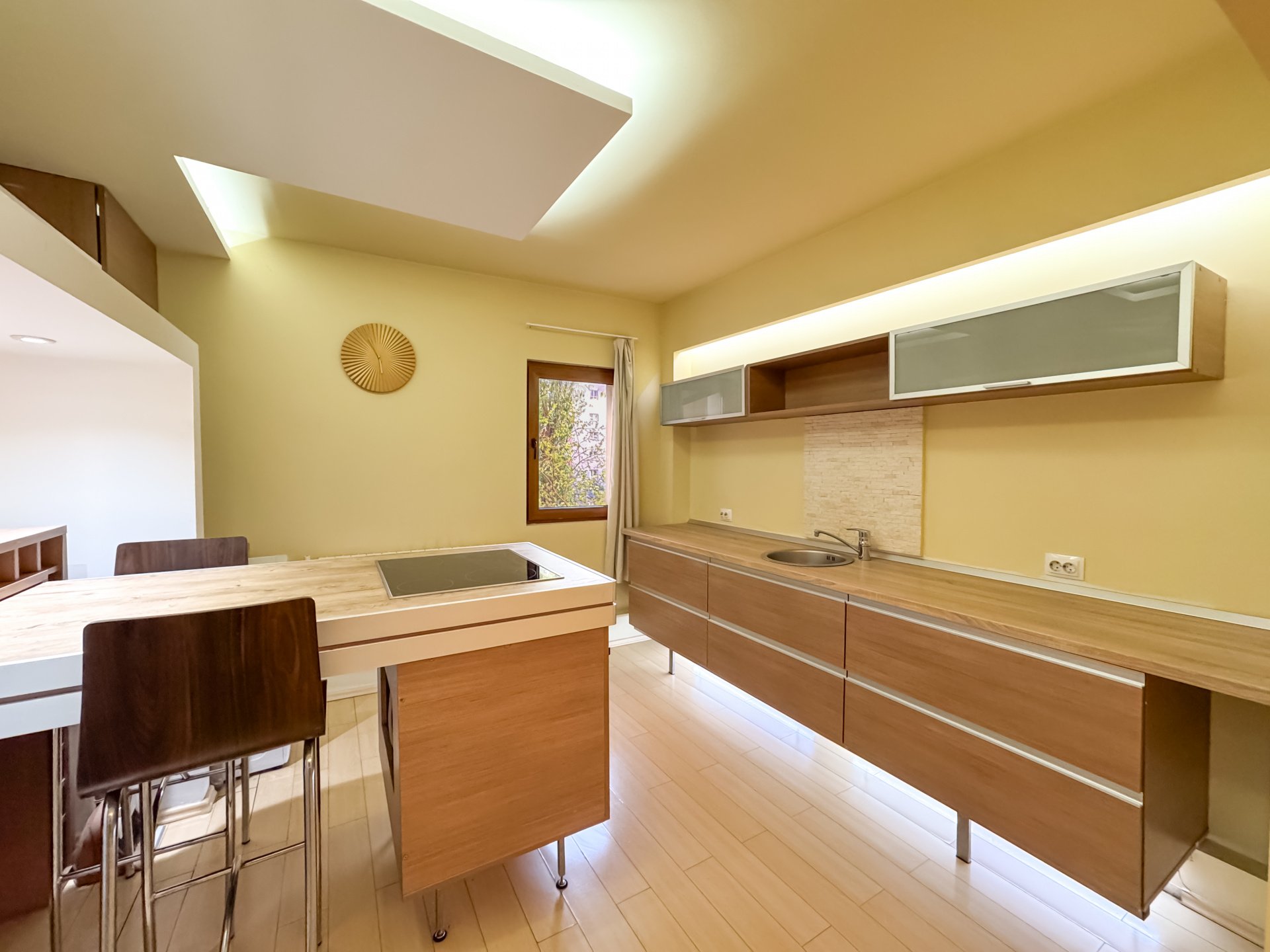 Apartament mare si spatios, cu centrala proprie. Unirii, Nerva Traian. — 4