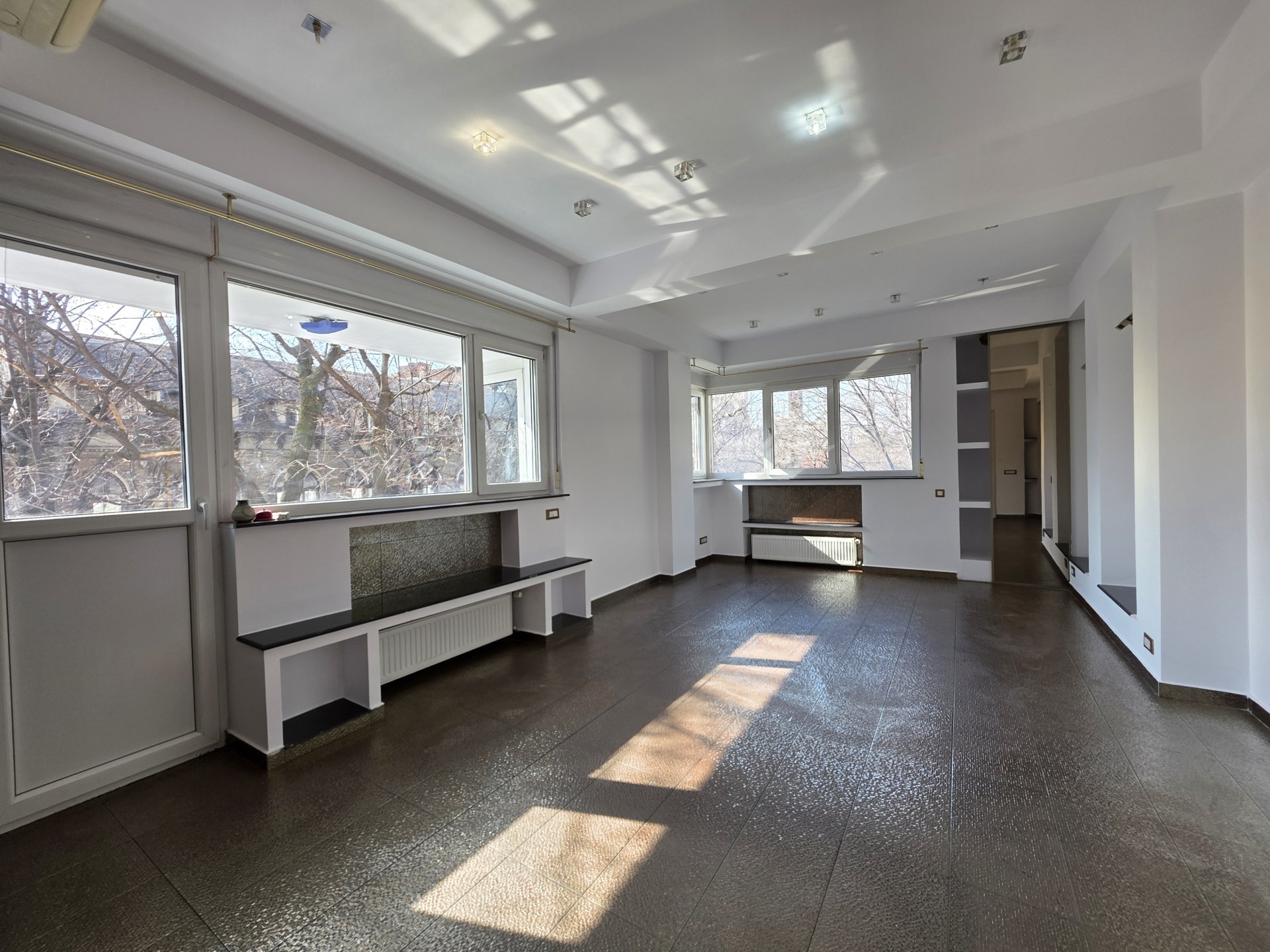 Studio nedecomandat, 40 mp, etaj 2, Bulevardul Carol I — 5