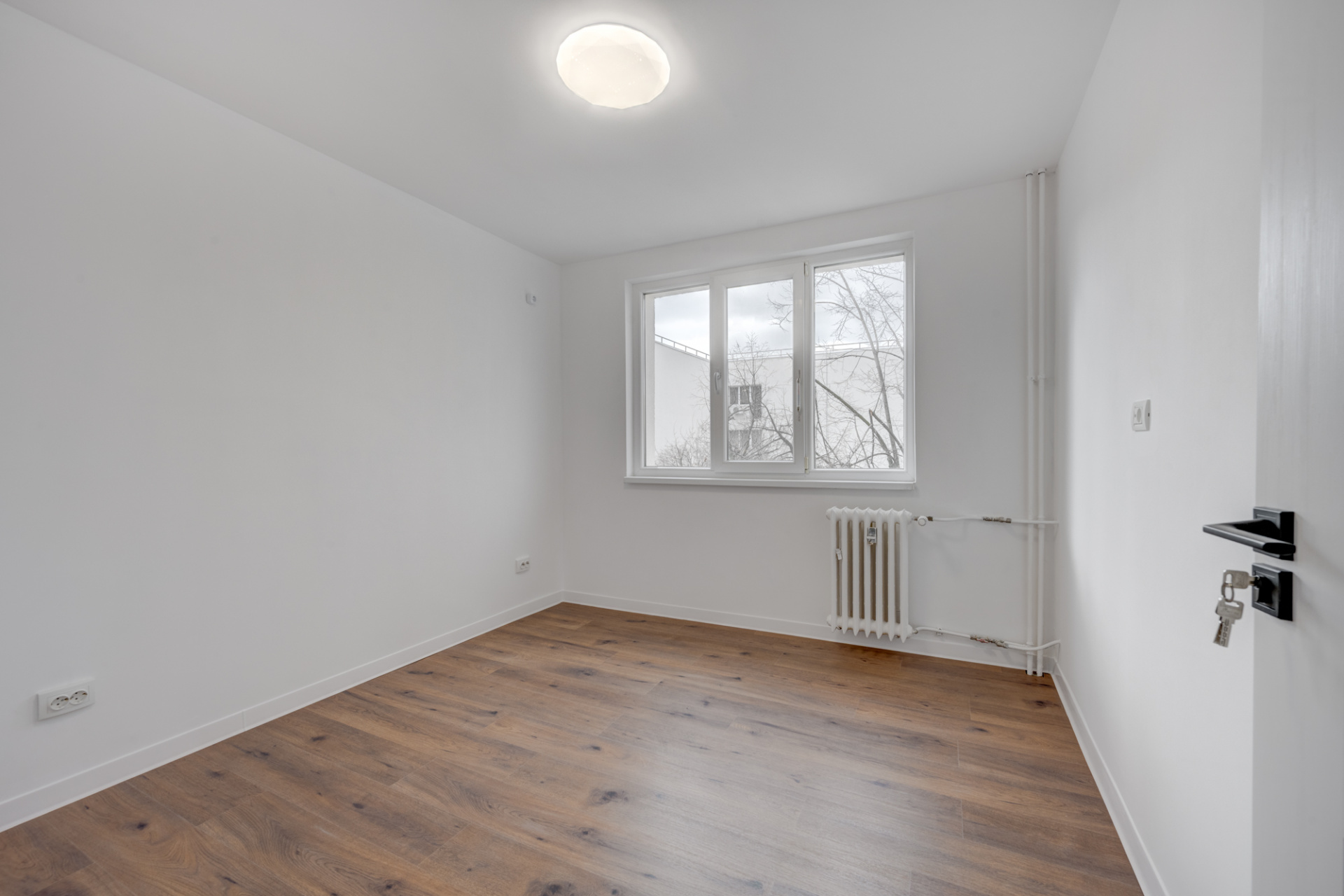 TITAN – OZANA, APARTAMENT 3 CAMERE 66 MP TOTAL, ETAJ 3 DIN 4, RENOVAT!  — 5