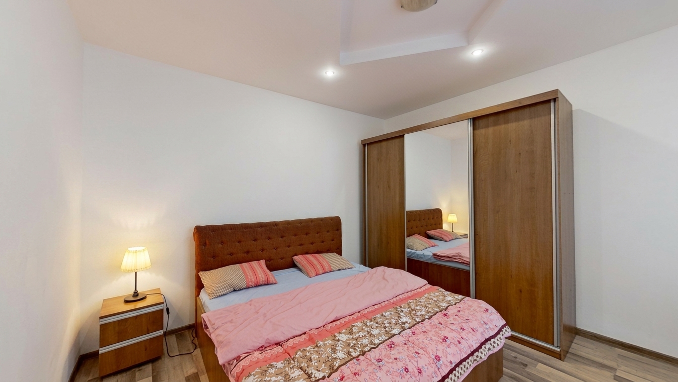 Apartament 2 camere, parter, curte comună închisă, ultracentral — 5